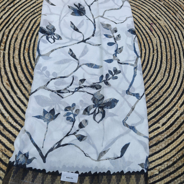 Linen Floral Black And White - J05